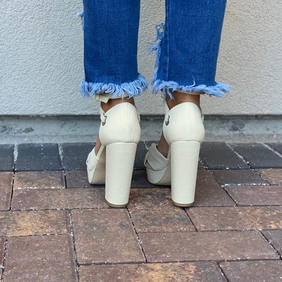 Retro Woven Fabric Knot Detail Towering Platform - Picture 8 of 8